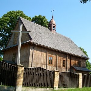 Kościół parafialny p. w. Św. Stanisława wybudowany w 1740-1744